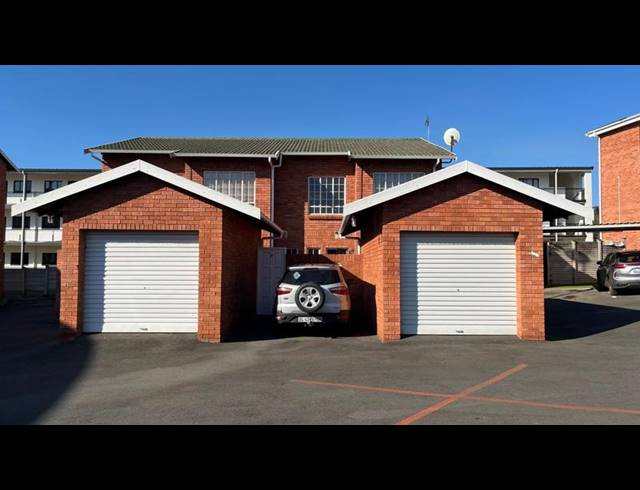 3 BEDROOM TOWNHOUSE FOR SALE IN PELHAM